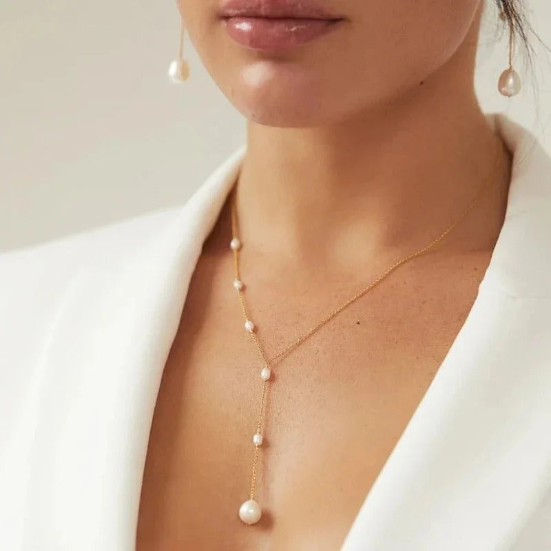 Evelina™ | Women's Vintage Hanging Pearl Necklace
